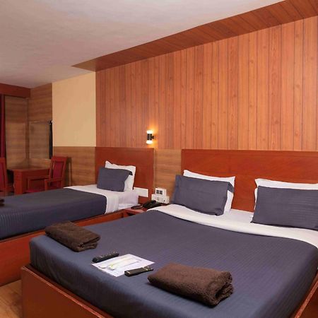 Devi Enterprises - Hotel Khems Ooty Extérieur photo