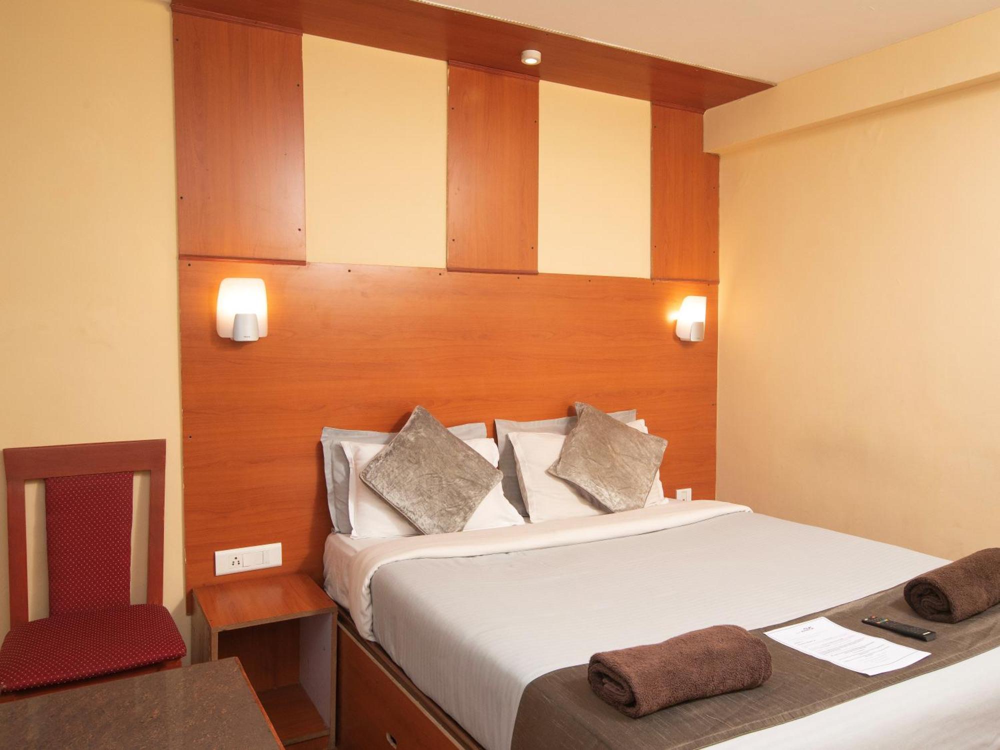Devi Enterprises - Hotel Khems Ooty Extérieur photo