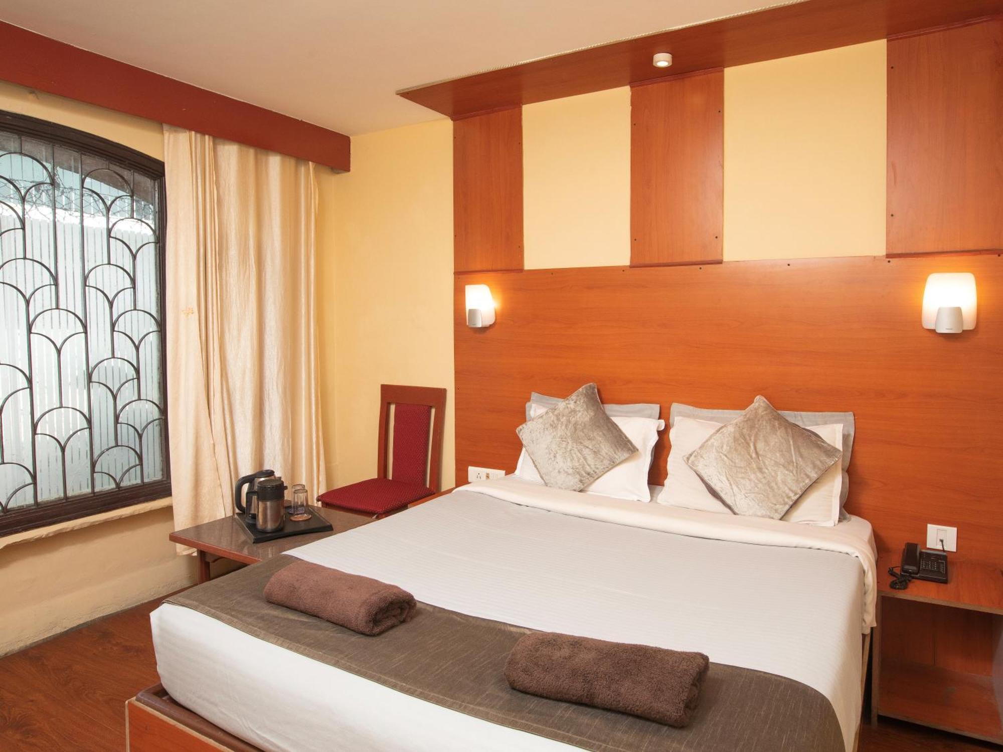 Devi Enterprises - Hotel Khems Ooty Extérieur photo