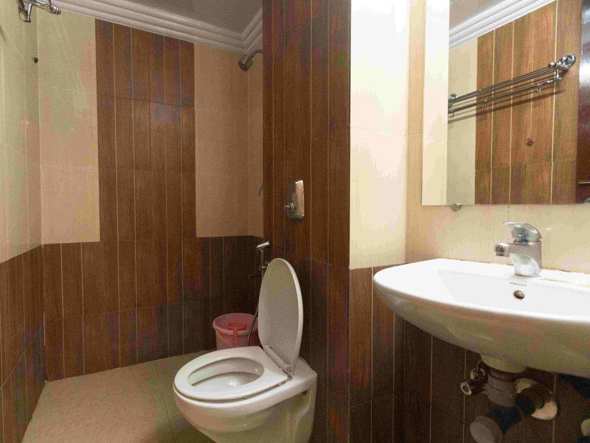 Devi Enterprises - Hotel Khems Ooty Extérieur photo