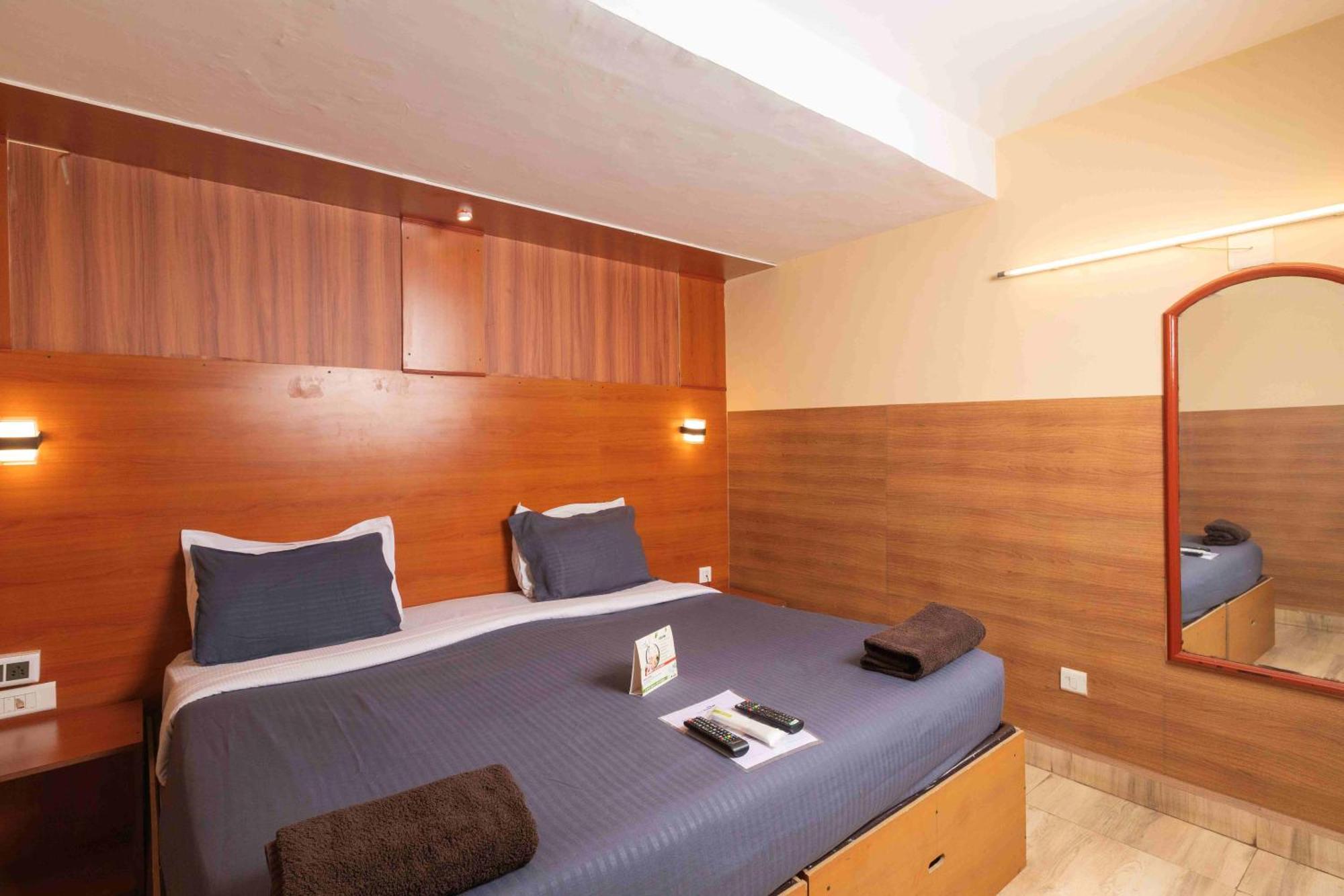 Devi Enterprises - Hotel Khems Ooty Extérieur photo