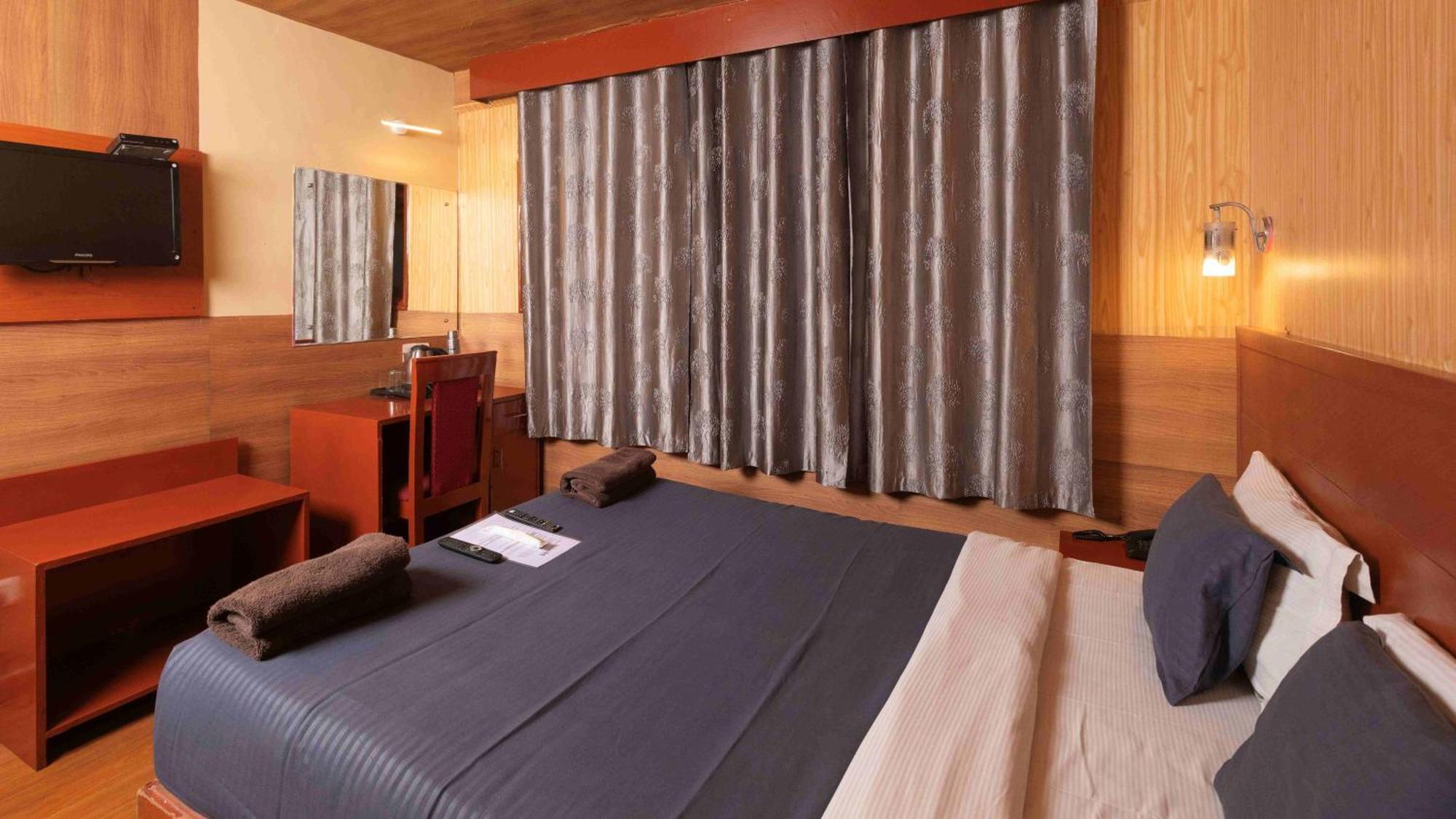 Devi Enterprises - Hotel Khems Ooty Extérieur photo